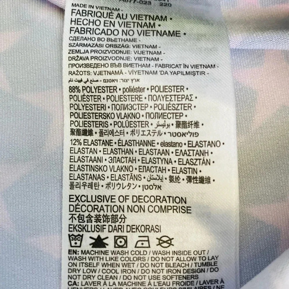 Converse Neon Star Print Bike Shorts Girls Size Large - Picture 8 of 8